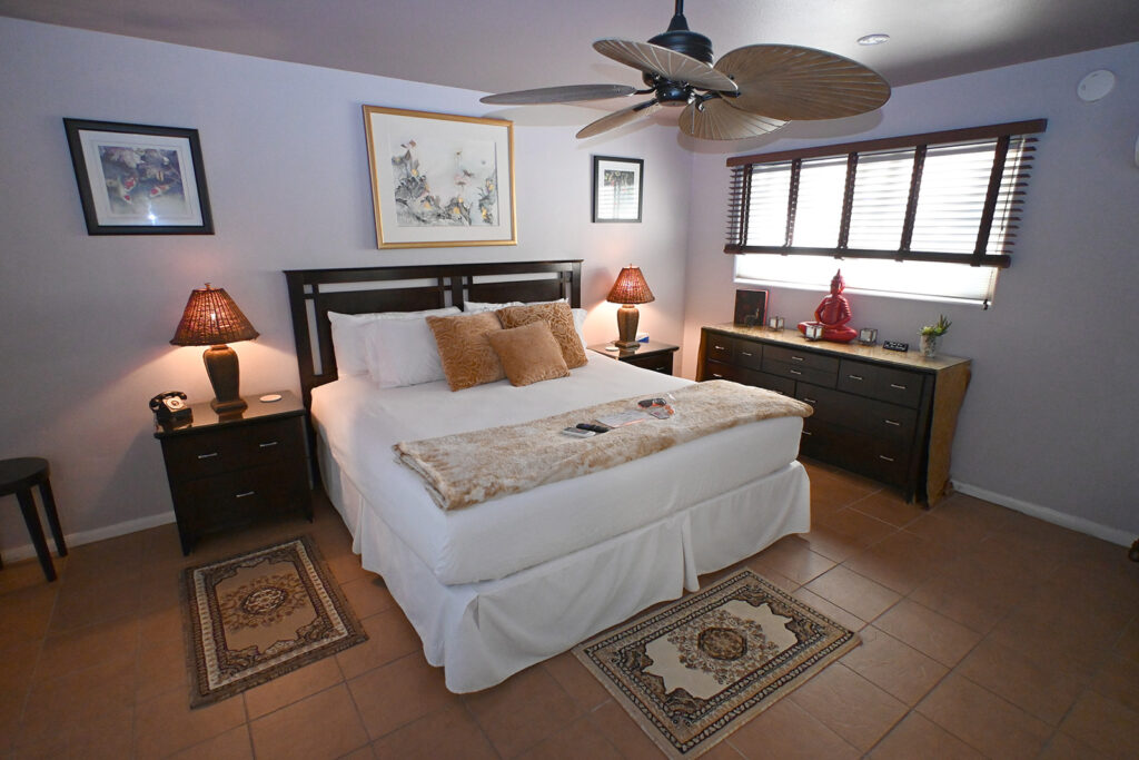 Room 1 - Image Gallery